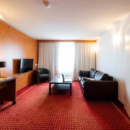 Cerise Bordeaux Merignac Aeroport מראה חיצוני תמונה