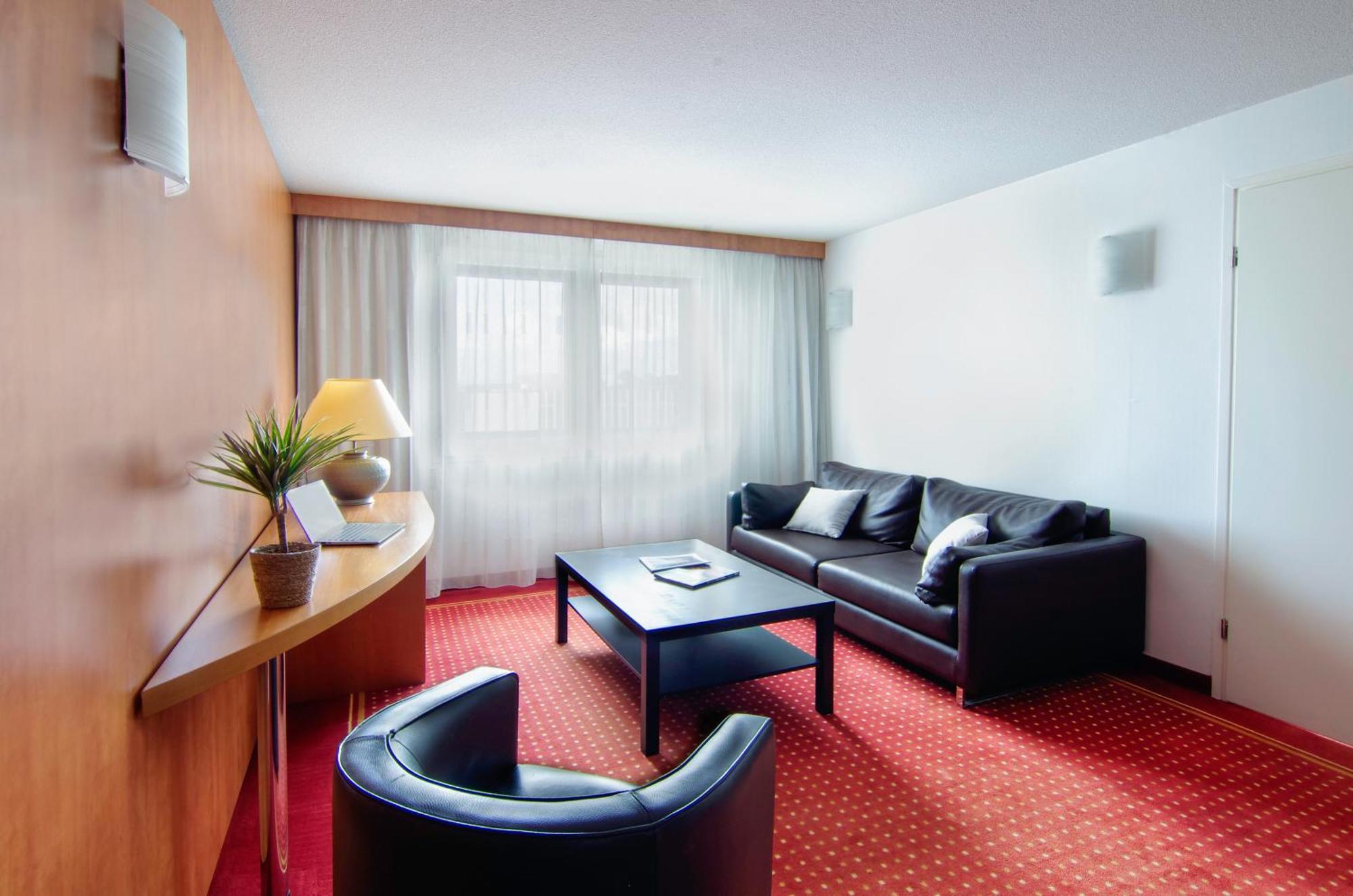 Cerise Bordeaux Merignac Aeroport מראה חיצוני תמונה